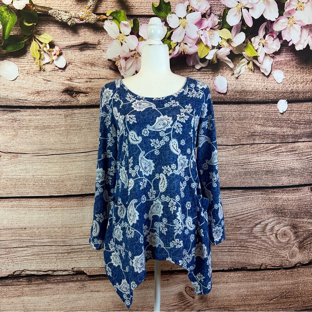 Becande Women’s Blue Floral Boho Asymmetrical Cozy Sweater Pullover